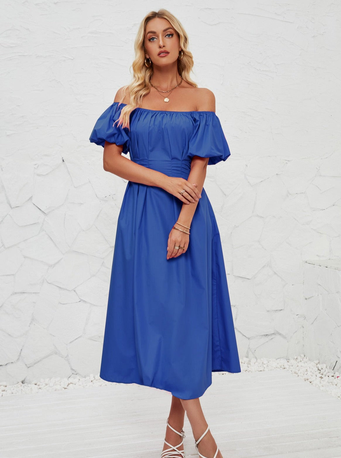 Off Shoulder Bell Sleeved Midi-kjole 