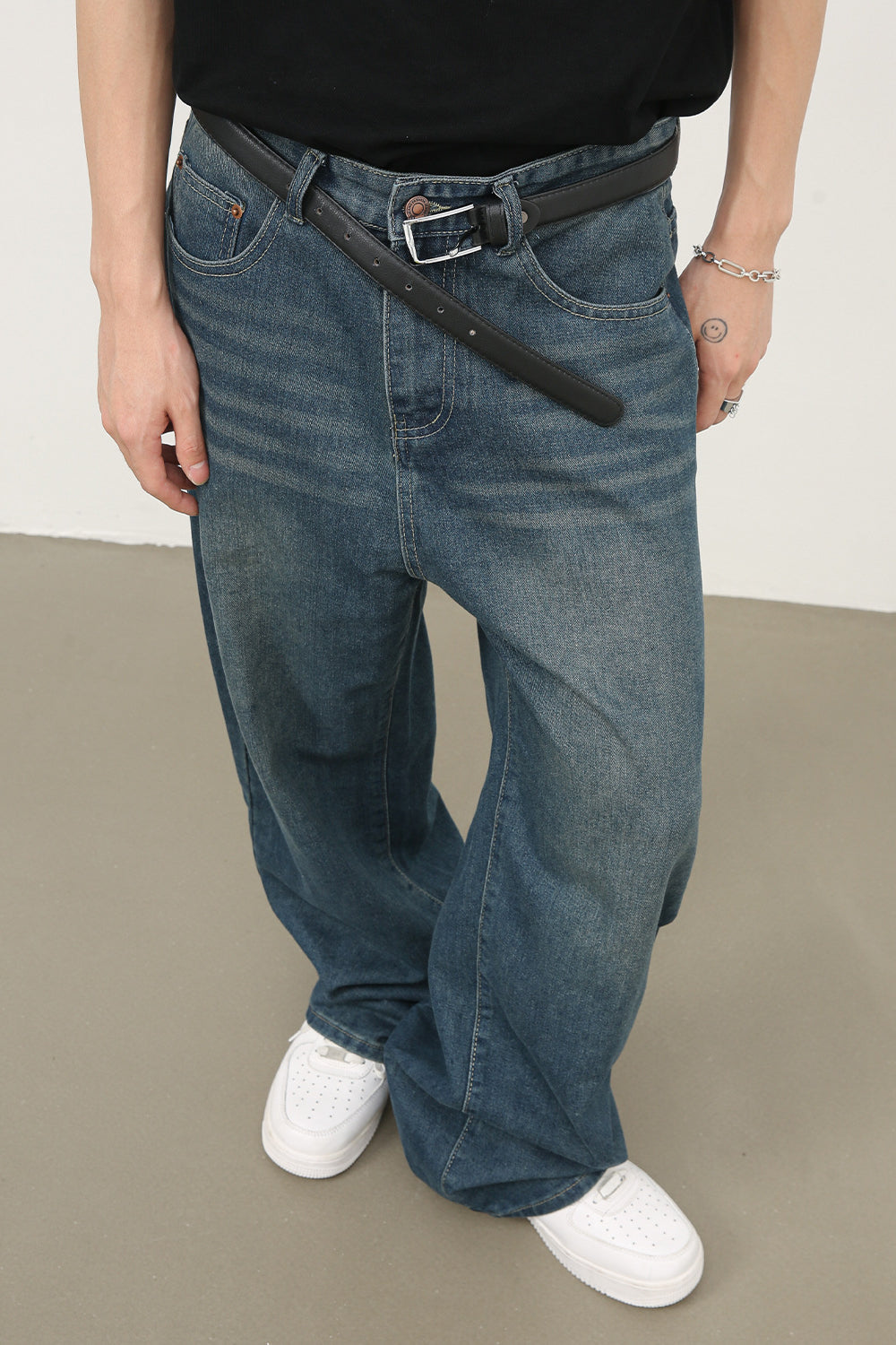 Men's Vintage Wide-Leg Jeans