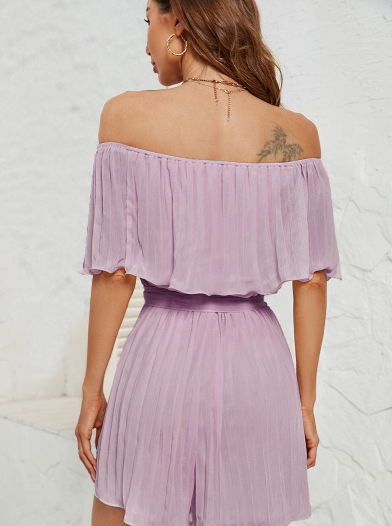 Lilla Off-Shoulder Jumpsuit med plisseret krave