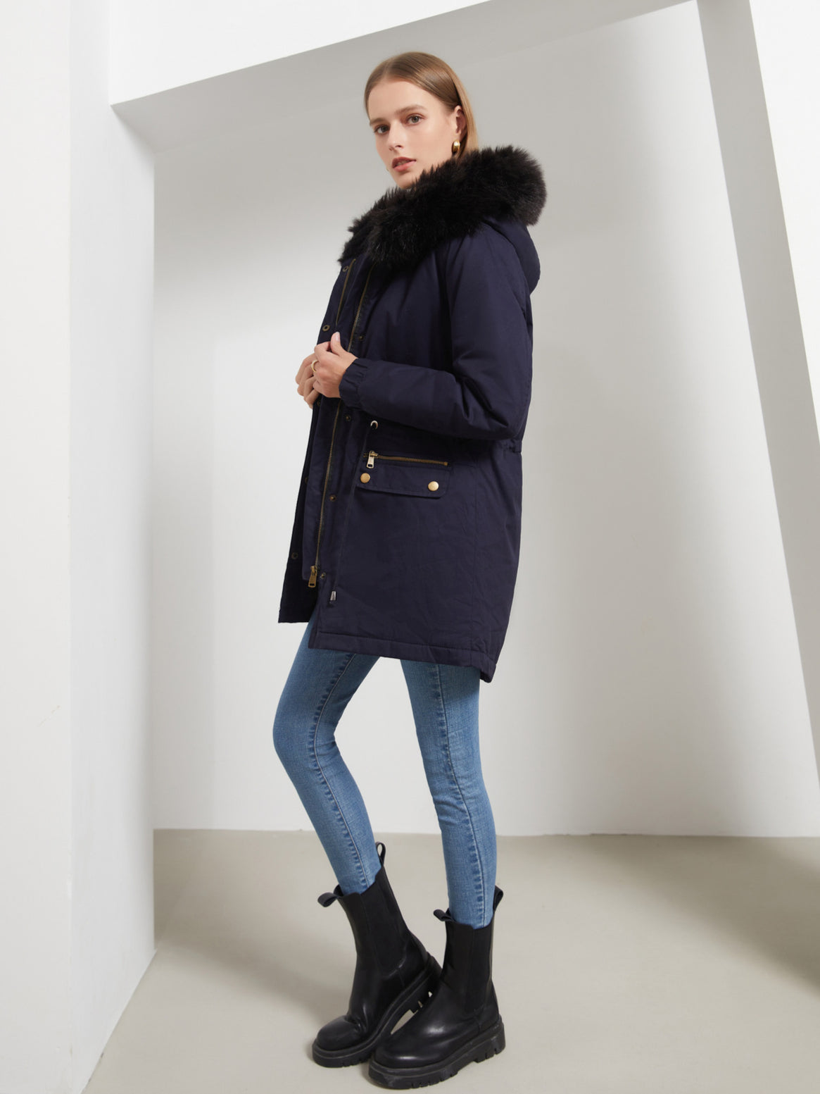 Warme Damen Winterjacke Mit Fellkapuze – Gefütterte Parka Jacke Mit Taillenzug